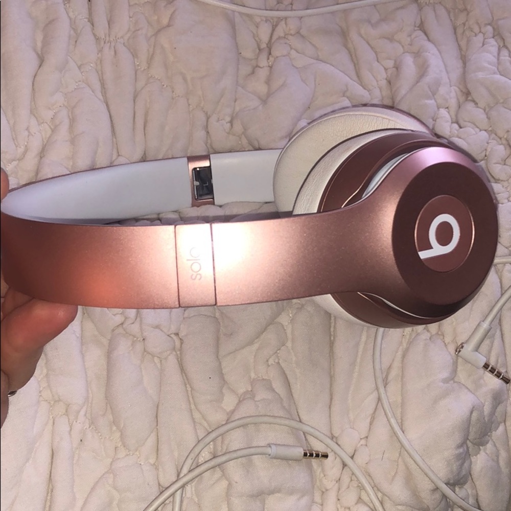Beats Solo Wireless